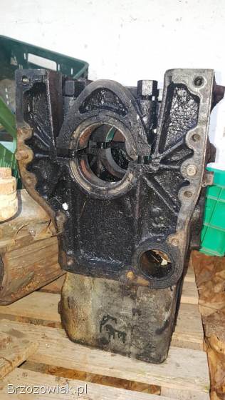 Sprzedam blok silnika c-330 (uszkodzony)