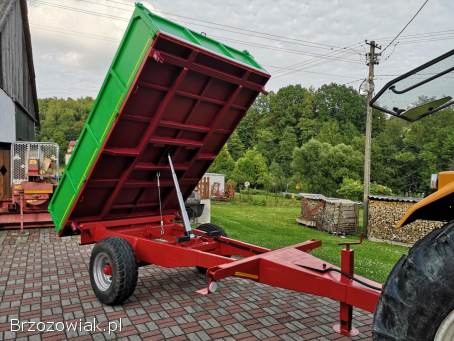 Przyczepa jednoosiowa z kiprem trzystronnym