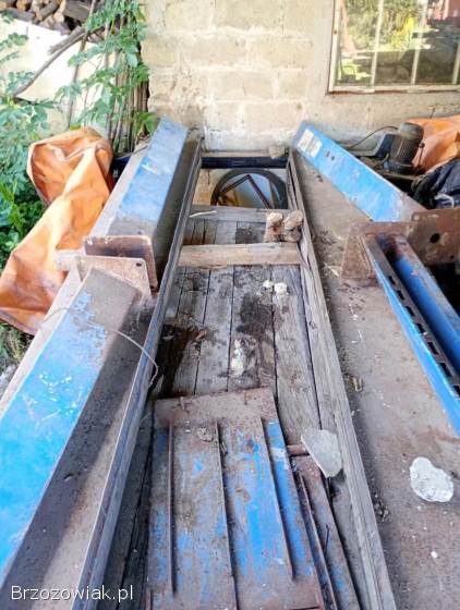 Podnośnik 4 kolumnowy