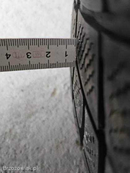 Opony zimowe Dunlop 245/45r18 100v XL runflat RSC x BMW rok 2021