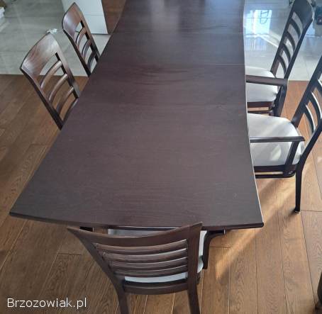Drewniany stół + krzesła + krzesła barowe