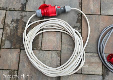 Przedłużacze 3 fazowe 32A 4P oraz 16A 5P 4x2.  5 mm oraz 5x2.  5 mm.