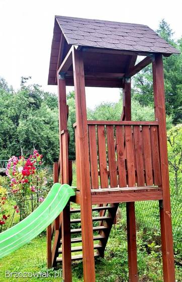 DOMEK ZE ZJEŻDŻALNIĄ