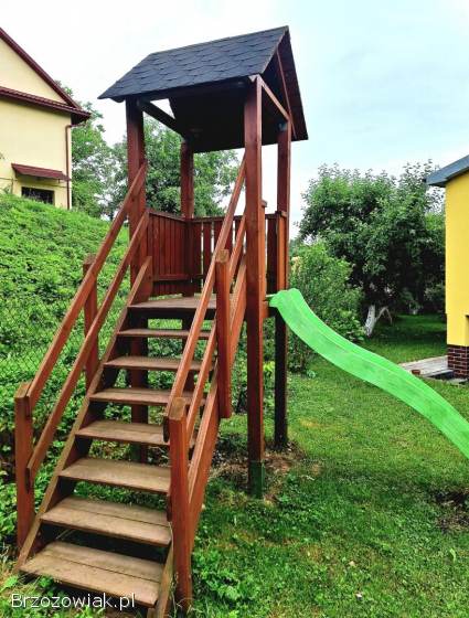 DOMEK ZE ZJEŻDŻALNIĄ