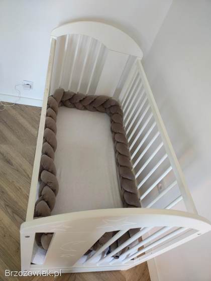 Łóżeczko z materacem