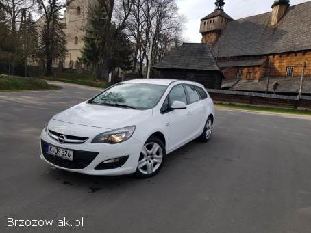 Opel Astra 1.  4 Turbo  2015