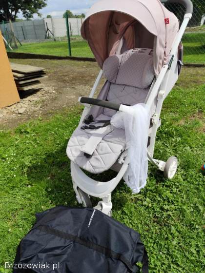 Wózek spacerowy dla dziewczynki