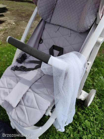 Wózek spacerowy dla dziewczynki