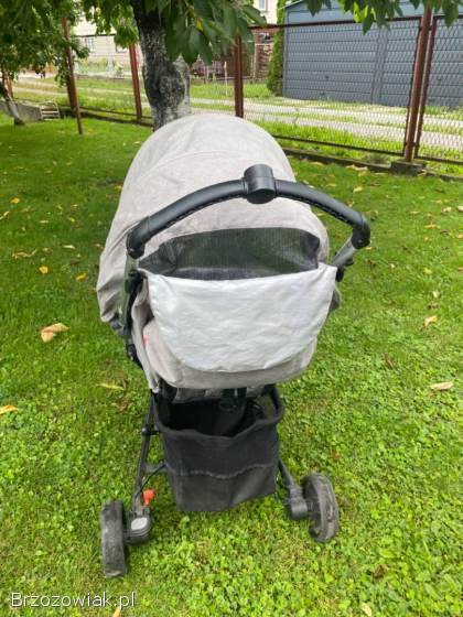 Wózek dziecięcy spacerówka