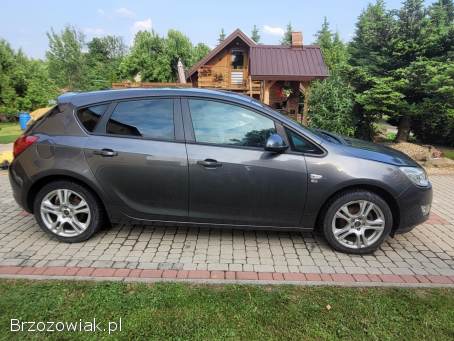 Opel Astra 2012