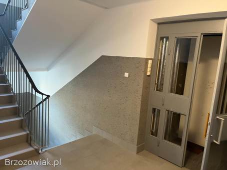 Sprzedam mieszkanie w Krośnie ul.  Lewakowskiego,  2 pokoje pow.  53,  8m2