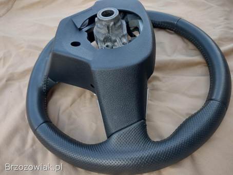 Kierownica do Toyoty Auris E15 z 2010 roku