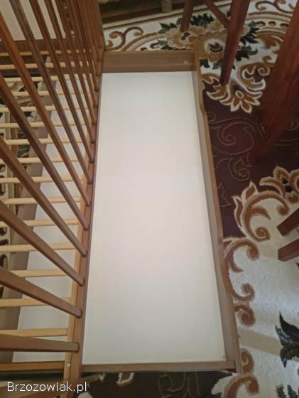 Sprzedam łóżeczko dziecięce z materacem