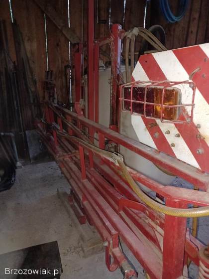 Opryskiwcz ciągnikowy zawieszany polowy