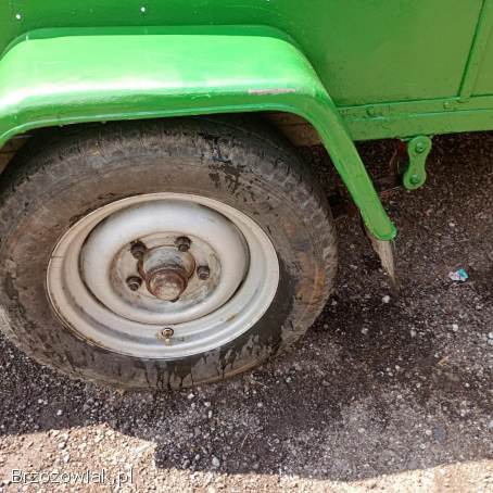 Przyczepka samochodowa