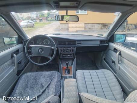 Mercedes-Benz W201 (190) 190E 1989