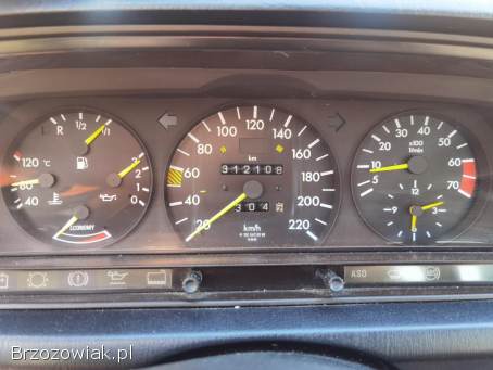 Mercedes-Benz W201 (190) 190E 1989