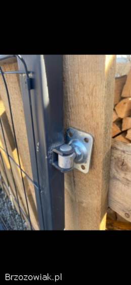 Solidna brama panelowa