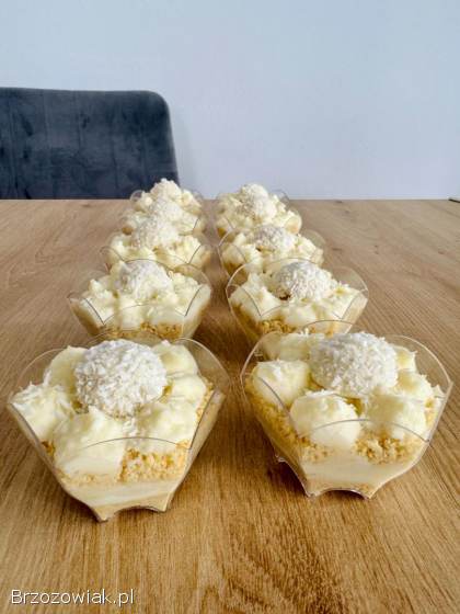 Deserki w pucharkach deserki słodki stół