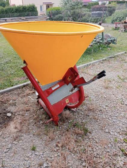 Rozsiewacz nawozu lejek