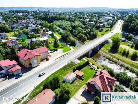 Inwestycja w sercu Beska -  lokal z działką