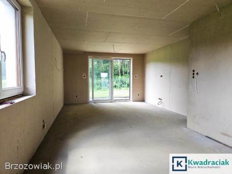 Cztery domy w zabudowie szeregowej!  Ustrobna koło Krosna!