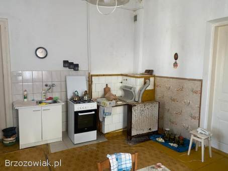 Na sprzedaż -  połowa domu w centrum Brzozowa.