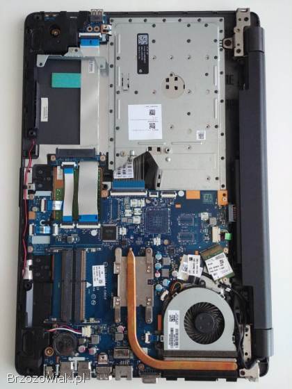 Laptop HP TPN-C130 uszkodzona obudowa
