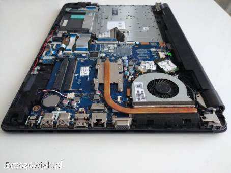 Laptop HP TPN-C130 uszkodzona obudowa