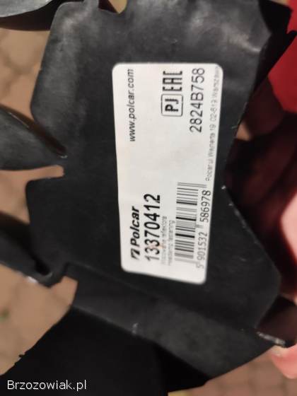 Mocowanie PRAWEGO REFLEKTORA KSENON Audi A4B8