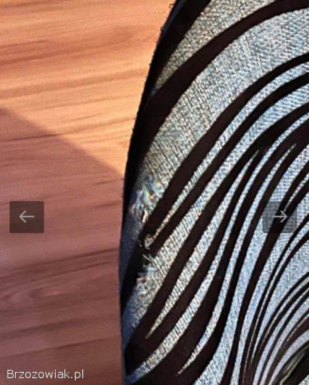 Dwie pufy niebieskie