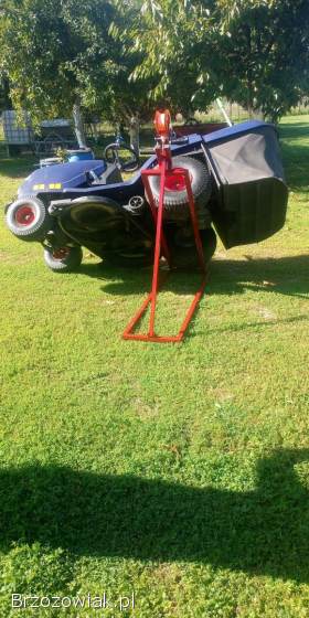 Podnośnik do traktorka kosiarki