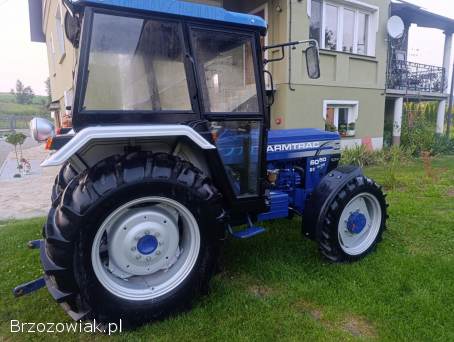 Ciągnik rolniczy farmtrac