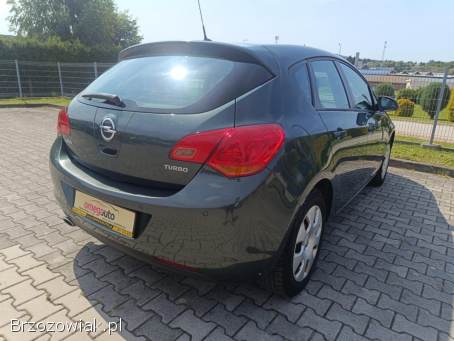 Opel Astra 1.  4 Turbo ECOTEC 2010