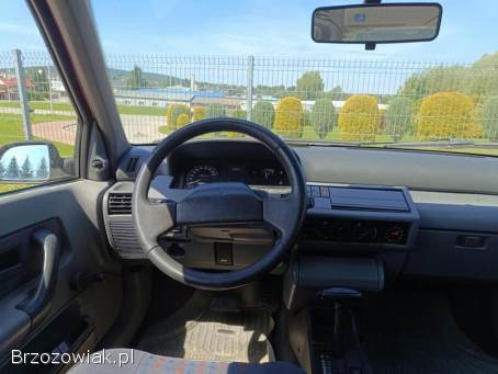 Renault Clio I 1.  4i RT 75KM 1993