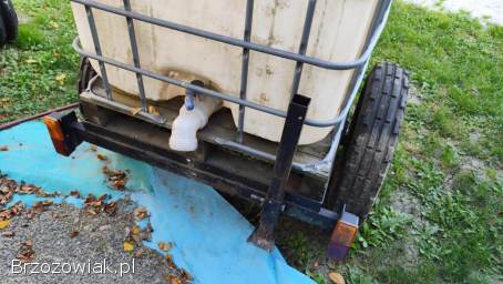 Mauzer 1000l na kołach z zaczepem do ciągnika