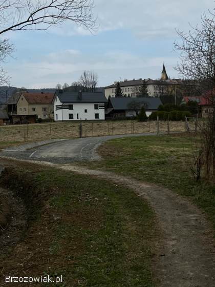 Działka na sprzedaż