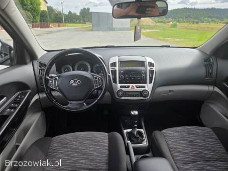 Kia Cee'd TOUR 2010