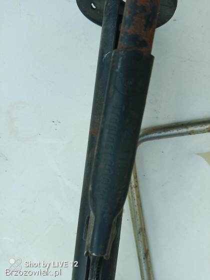 Podnośnik z kluczem do bmw