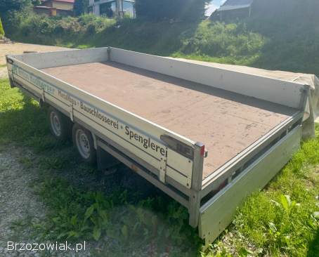 Przyczepa samochodowa laweta