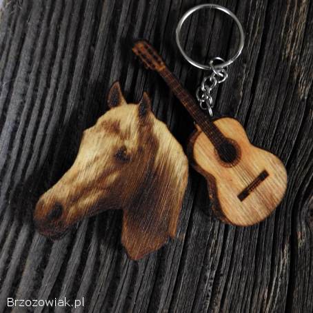 Drewniane pamiątki domowej roboty,  rękodzieło artystyczne