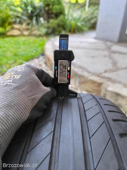 Alufelgi 16 5x114.  3 opony letnie 205/55R16 Mazda Mitsubishi Kia Toyota