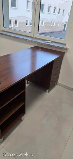 Solidne,  duże biurko