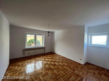 DUŻY DOM W CENTRUM KROSNA