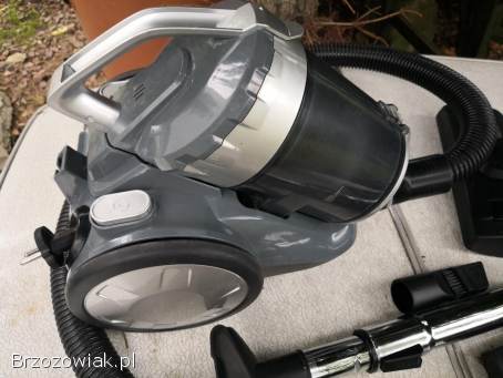 Sprzedam kompaktowy odkurzacz