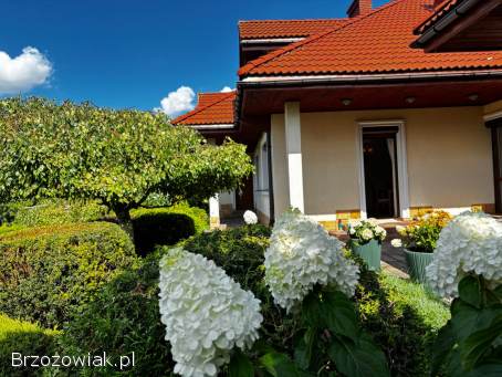 BIURO KROŚNIEŃSKIE NIERUCHOMOŚCI POLECA