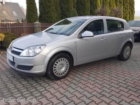 Opel Astra 2011
