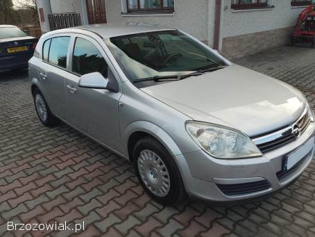 Opel Astra 2011
