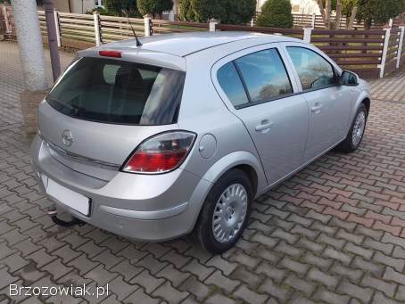 Opel Astra 2011