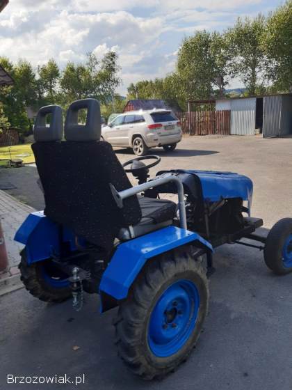 Ciągnik na Silniku Fiat 126p – Idealny do Prac Polowych i Rekreacyjnych wypadów